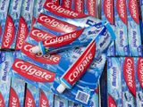  Kem đánh Răng Colgate Maxfresh Whitening Breath Strips Cool Mint 206gr 