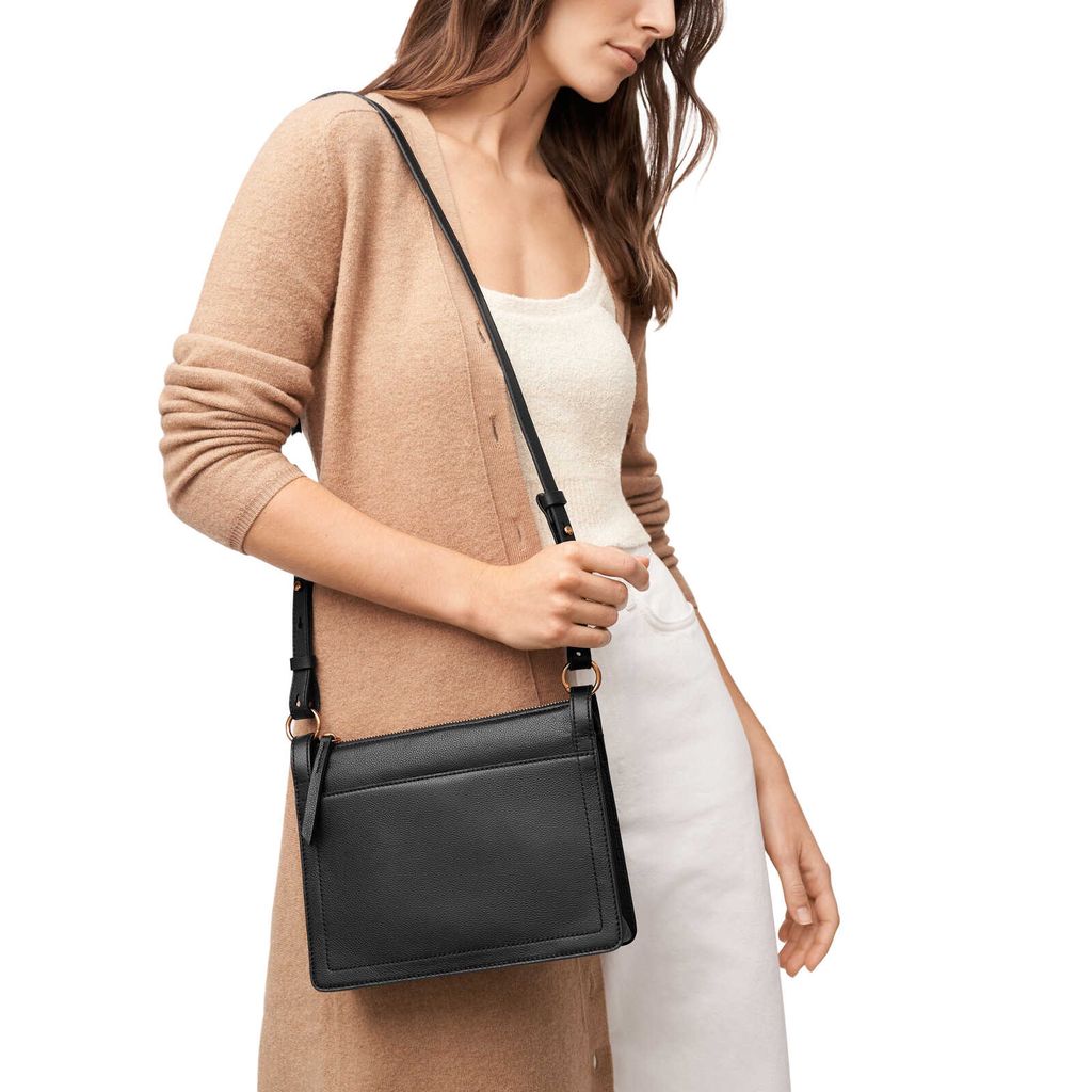 Túi đeo chéo nữ Fossil TARYN da thật ZB1894001 - màu đen