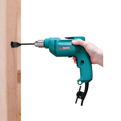 Máy khoan điện Makita 6307 Có chế độ tăng tốc để khoan vào vật liệu một cách nhanh chóng và hiệu quả