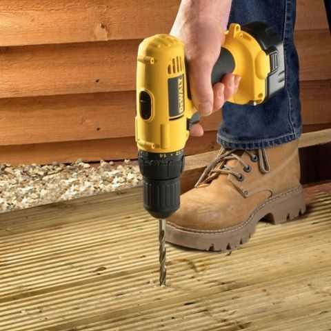 Máy khoan vặn vít dùng pin Dewalt DCD700C2-B1 Lực siết và mở vít 15Nm-24Nm