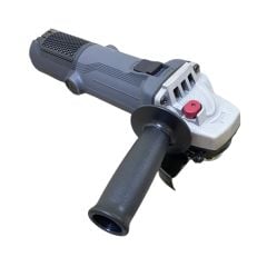 Máy mài góc Kyocera AG1010X Công suất 770W Có khe thoát gió làm mát ở phía đuôi máy giúp tránh tình trạng máy nóng quá mức.