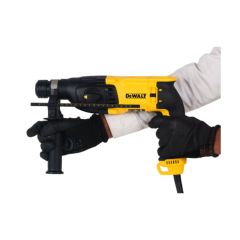 Máy khoan búa Dewalt D25133K-B1 Công suất 800W, tốc độ không tải có thể điều chỉnh tối đa là 1500 vòng/phút