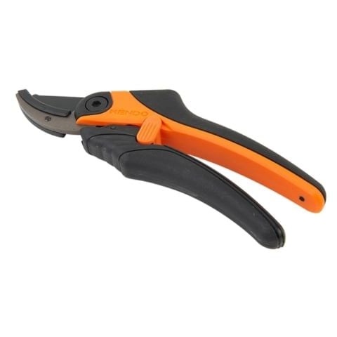 Kéo cắt cành lưỡi cong 7 inch 180mm Kendo-60118 Chất liệu thép không gỉ giúp kéo không bị han gỉ và duy trì độ sắc bén.