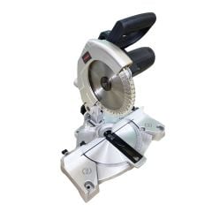Máy cắt đa năng Fixman FM6011250 công suất 1250W0, cắt sâu tới 120mm. Có sẵn 2 lưỡi cắt gỗ và sắt