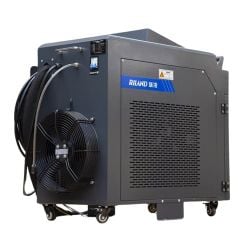 Máy hàn laser chuyên tẩy Riland RL-C-2000 công suất 2000W làm sạch nhanh gấp 3 - 5 lần