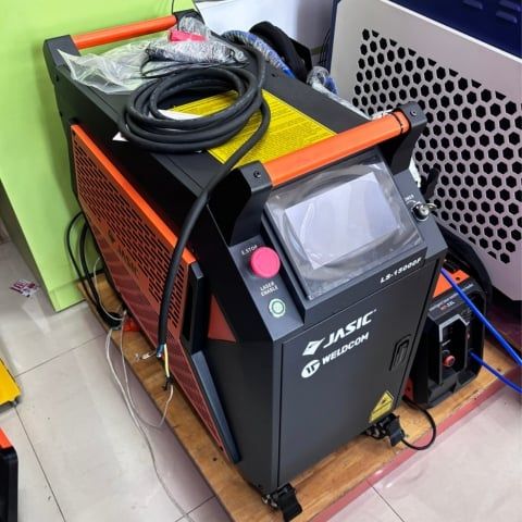 Máy hàn laser Jasic LS 20000F đầu cấp dây đơn, hàn nhanh hơn gấp 10 lần hàn TIG