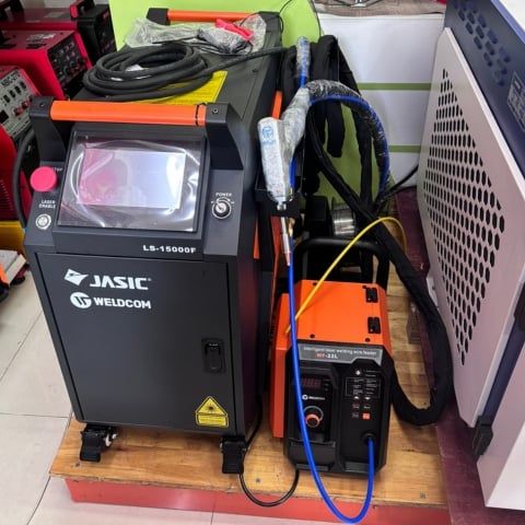 Máy hàn laser Jasic LS 20000F đầu cấp 2 dây bù, tích hợp 3 chức năng Hàn - Cắt - Tẩy