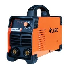 Máy hàn que Jasic ARES 200 Hàn que 2.5mm - 4.0mm, với hiệu suất 100% cho que 3.2mm và 60% cho que 4.0mm.