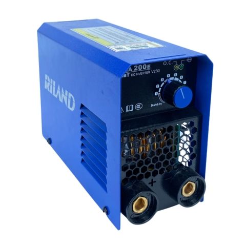 Máy hàn que Riland MMA 200E điều khiển bằng chip CPU mới nhất. Hàn chuyên que 2.5mm