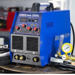 Máy hàn tig Riland WSE 200G hàn phôi dày ( 0.5mm - 4.0mm ). Tích hợp thêm chế độ hàn que