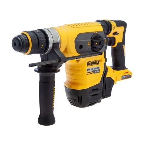 Máy khoan bê tông pin Dewalt DCH147 Trang bị độ rung thấp nhất 6,3m/s². Tính năng chống xoay khi dụng cụ mất kiểm soát tự động tắt nguồn điện