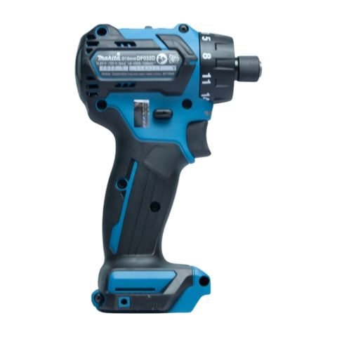 Máy khoan vặn vít cầm tay pin Makita DF302DZ công suất 250W, khả năng khoan thép 10mm và gỗ đến 28mm