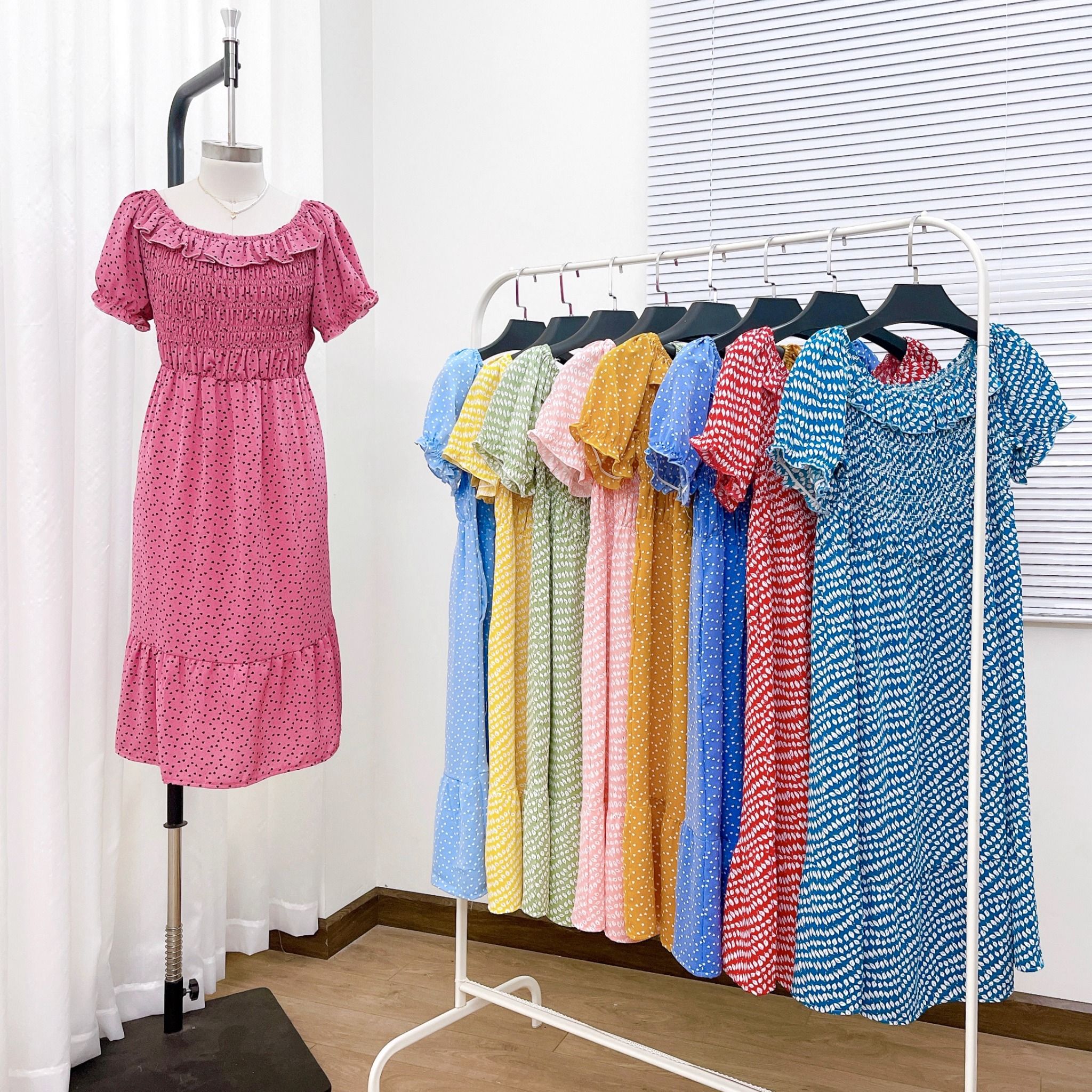 4 kiểu váy 2 dây sang chảnh cần có trong tủ đồ mùa hè này  Thời trang   Việt Giải Trí