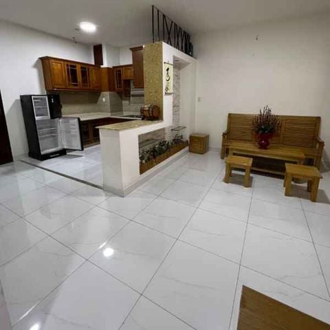  Cho thuê căn hộ Khánh Hội 2, 2 phòng ngủ có ban công 