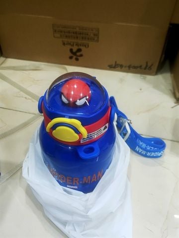 Bình Giữ Nhiệt Dây Đeo 3D Disney 630ML