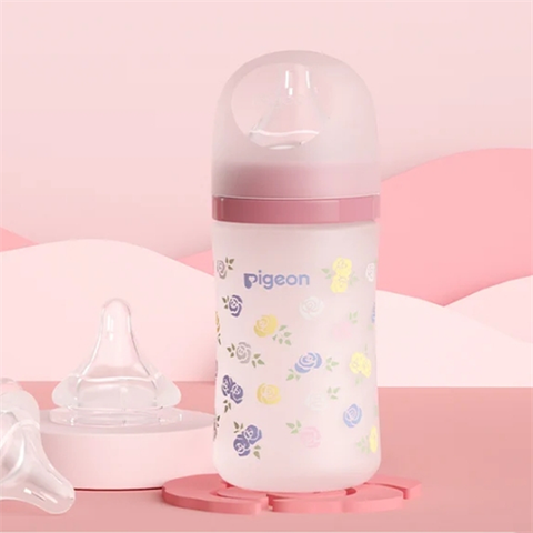 Bình PIGEON Soft Touch NĐ Trung Thủy Tinh Phủ Silicon 6+