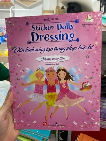 Dán hình trang phục búp bê (ĐT)
