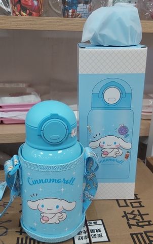 BÌNH NƯỚC SANRIO GIỮ NHIỆT THAY NẮP 500ML