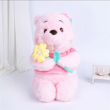 Gấu bông Disney cầm hoa