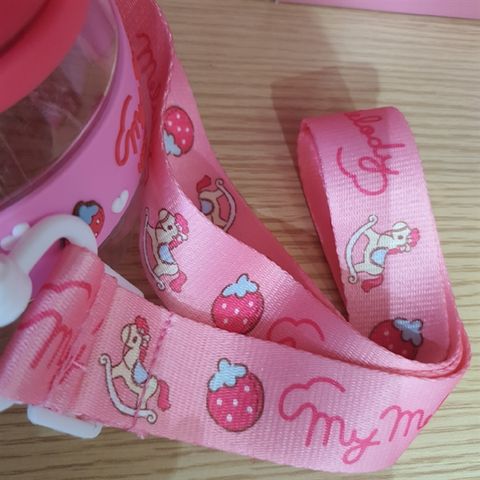 BÌNH NƯỚC SANRIO Quai Xách Dây Đeo