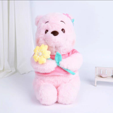 Gấu bông Disney cầm hoa