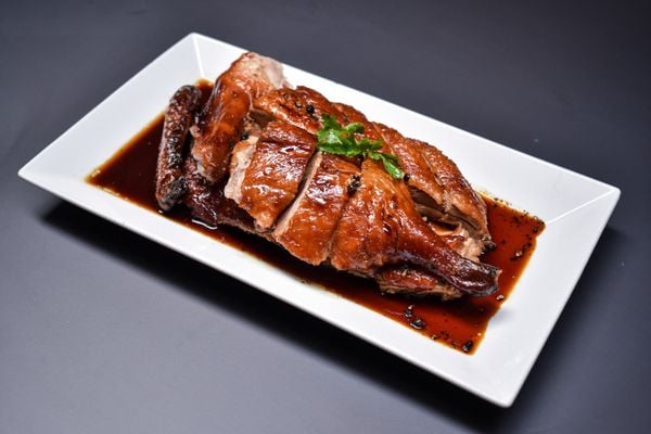  VỊT QUAY TIÊU HONG KONG 