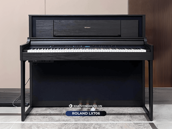 Roland LX706