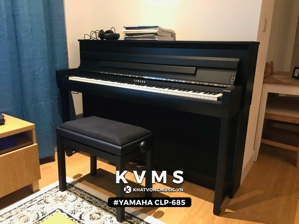 Piano điện Yamaha CLP-685B màu đen
