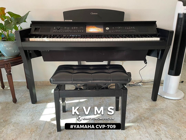 Yamaha CVP 709