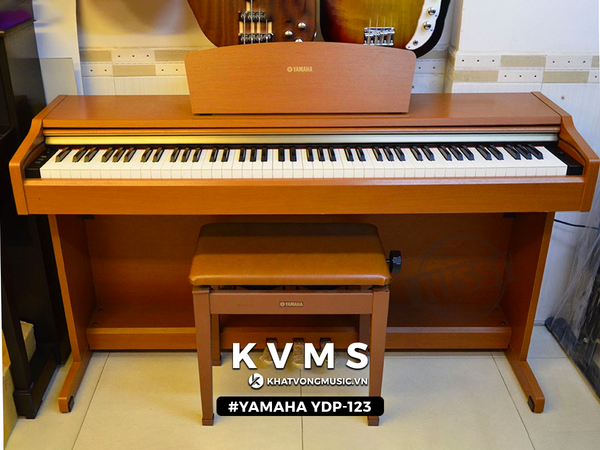 Piano Yamaha YDP-123