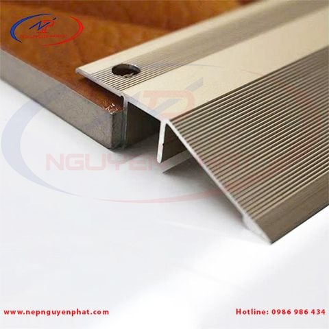 NẸP NHÔM CHÊNH CỐT NCC8.0