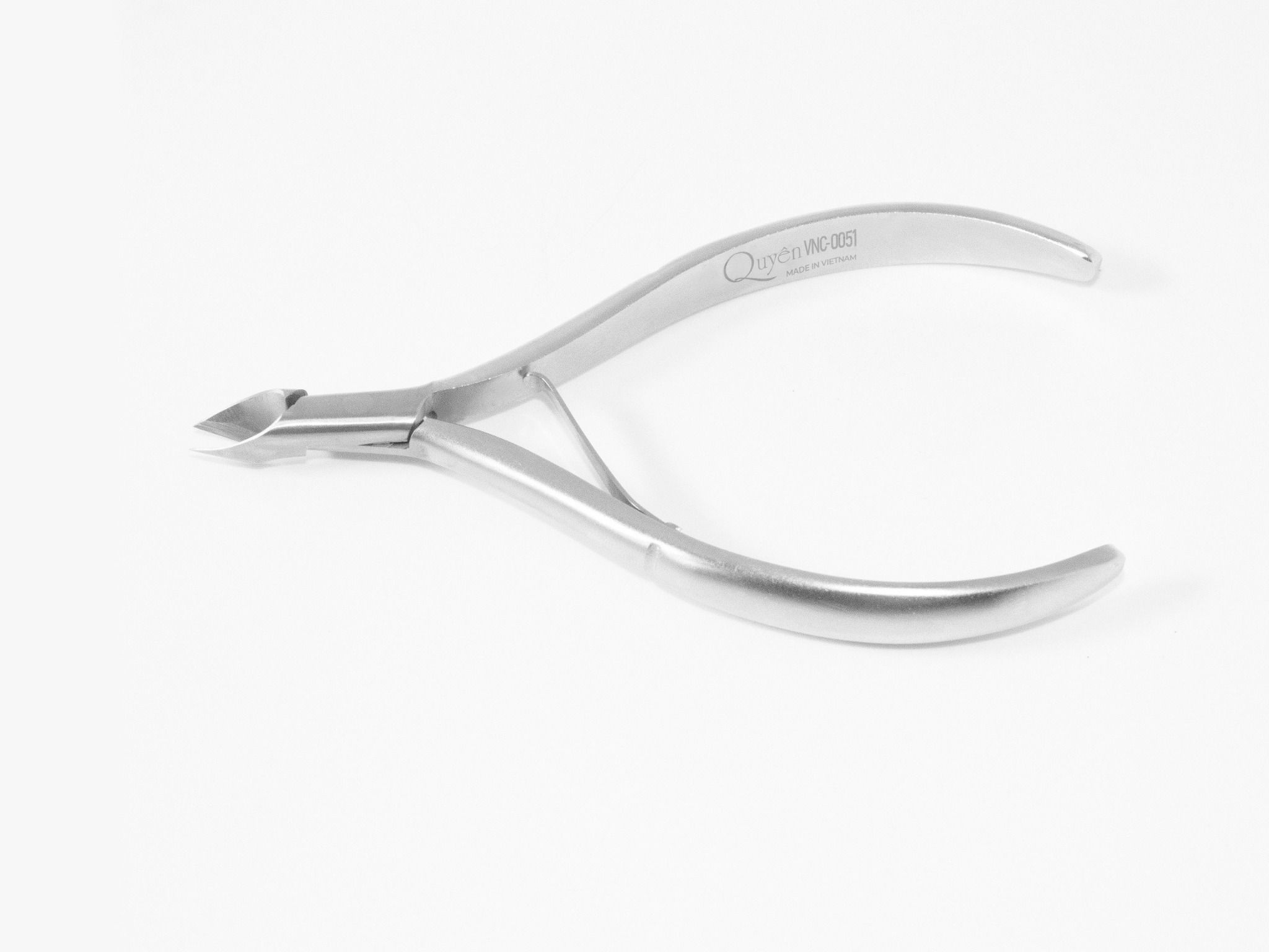  Quyen Beauty Stainless Steel Cuticle Nippers VNC-0051 