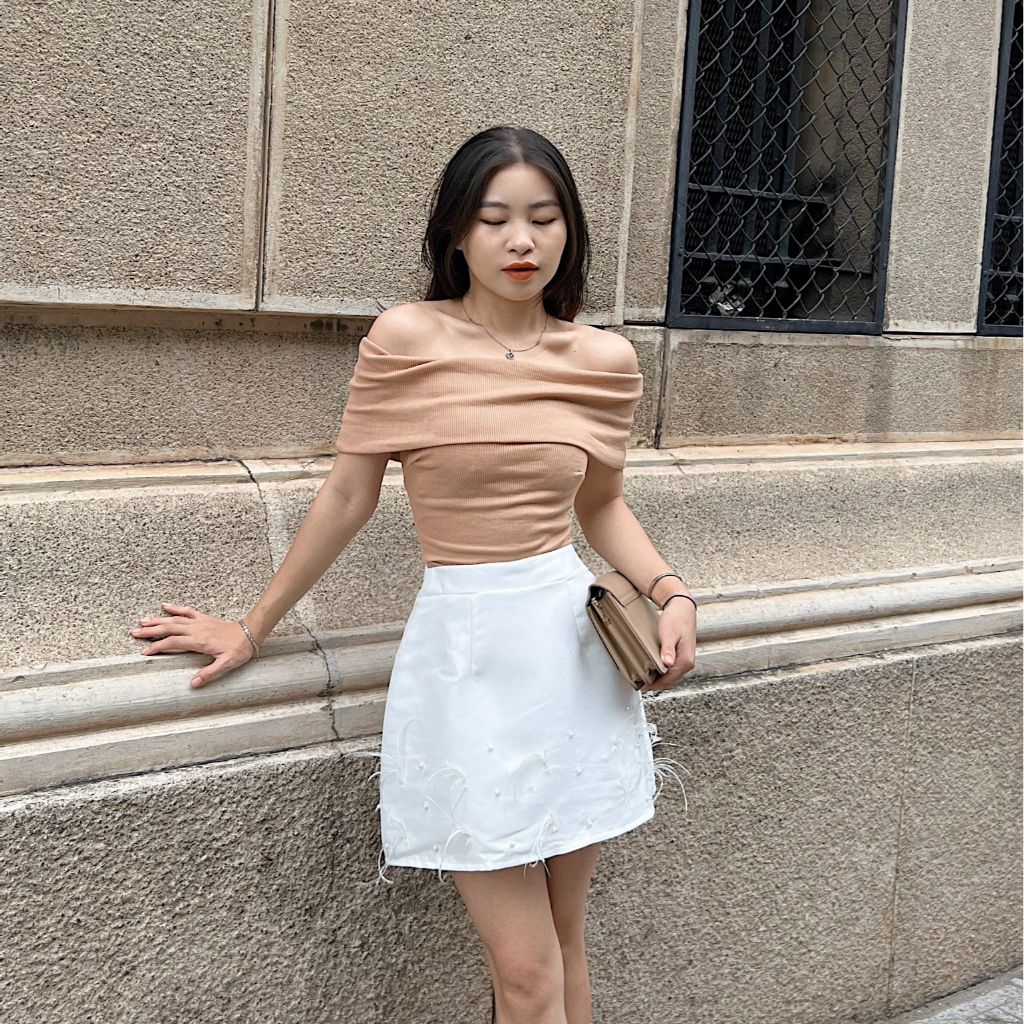 Sao diện váy lông vũ người xinh như công chúa người trẻ đẹp xuất thần