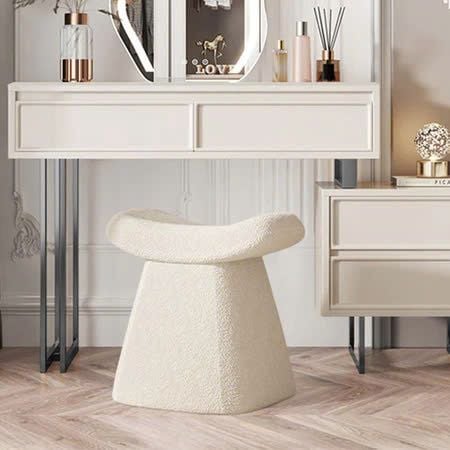 Ghế Bàn Trang Điểm Vải Bố Lông Xù Màu Trắng/Hồng - Nội Thất IGA - GC31