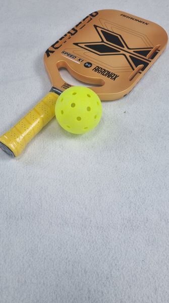 Vợt pickleball Arronax Speed X1 vàng họa tiết đen - Nội thất IGA - PK03.2