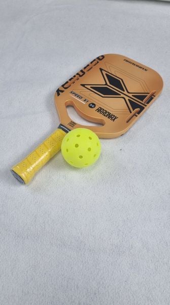Vợt pickleball Arronax Speed X1 vàng họa tiết đen - Nội thất IGA - PK03.2