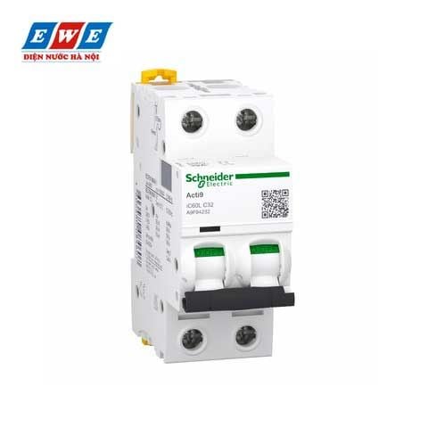 Aptomat MCB 2P 32A 15kA A9f94232