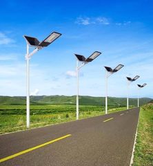 Đèn Đường Năng Lượng Mặt Trời Ánh Sáng Vàng - 300W