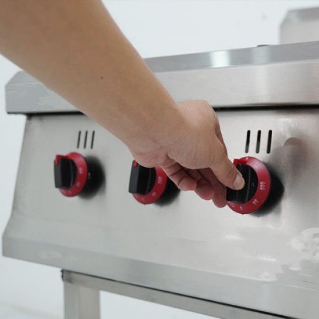 Bếp Âu 4 Họng (Dùng Súng Mồi Lửa)