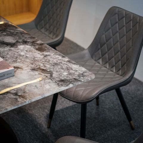  Bộ Bàn Ghế Ăn Mặt Đá Xuyên Sáng Thiết Kế Chân Channel SKDS27 