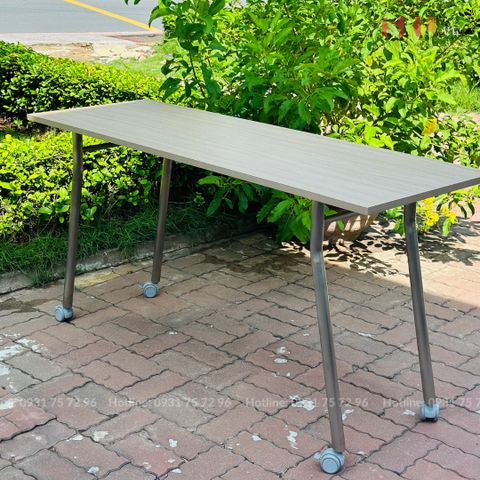  Bàn Làm Việc Có Bánh Xe SKD01 