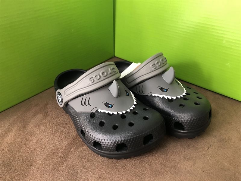 CROCS-SỤC Roomy cá mập – leshoes