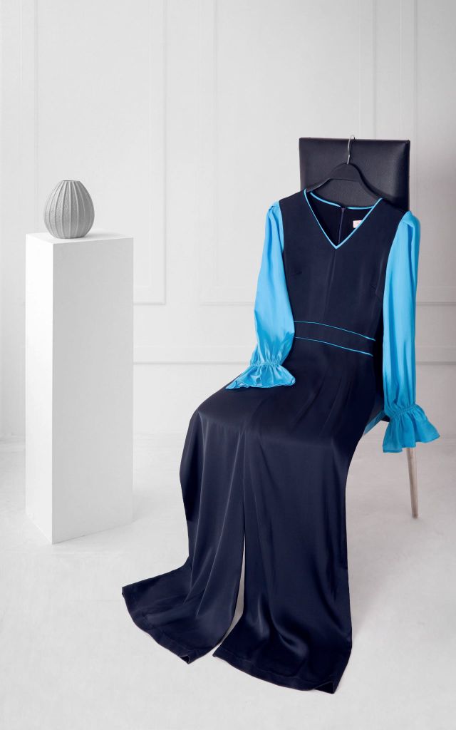 Jumpsuit Vnxk TB Cổ V 1 Màu-JAT15010