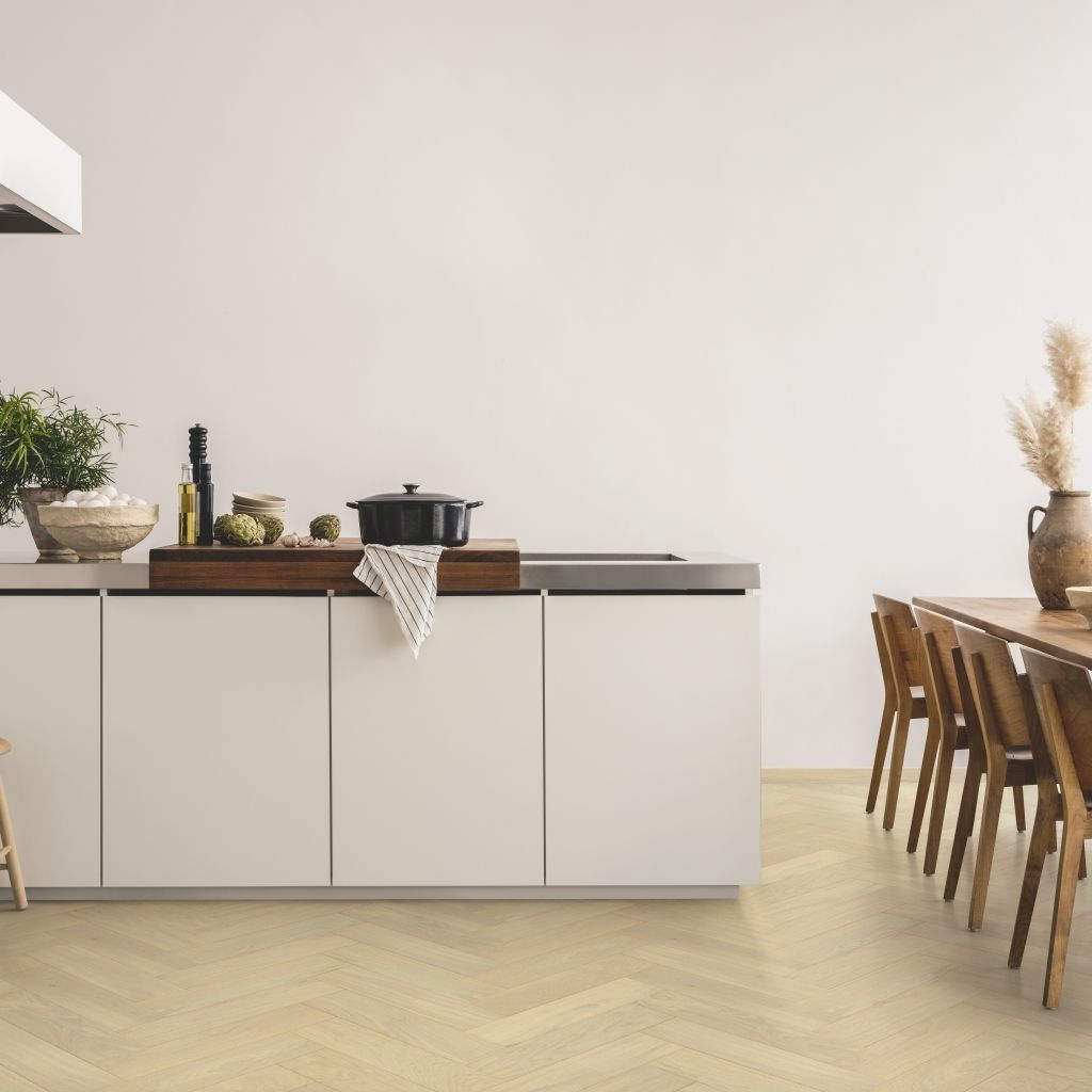 Sàn gỗ tự nhiên Pergo Creamy Oak, Herringbone - W4267-04856