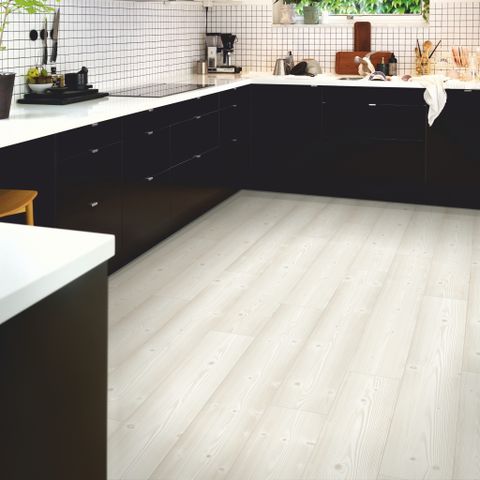 Sàn gỗ Laminate Pergo Brushed White Pine - L0331-03373