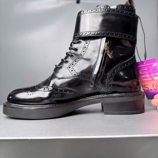 LOUIS VUITON MIDTOWN ANKLE BOOTS - 38