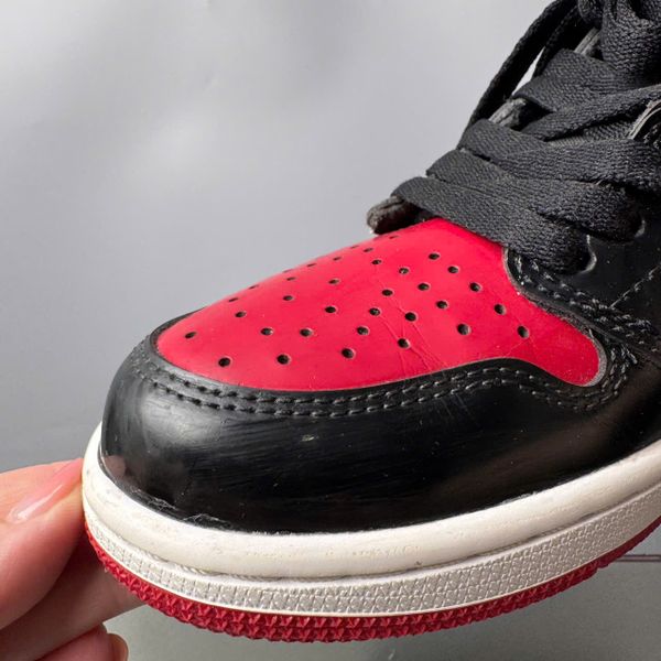 JORDAN 1 RETRO HI PATENT BRED CUSTOM - 575441 063 - 36