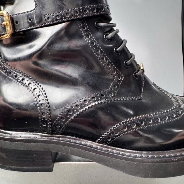LOUIS VUITON MIDTOWN ANKLE BOOTS - 38