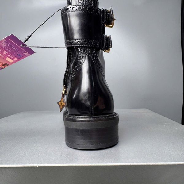 LOUIS VUITON MIDTOWN ANKLE BOOTS - 38