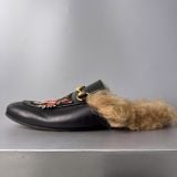 GUCCI SLIPPER - 6.5